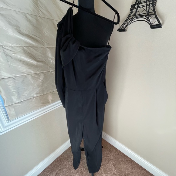 H&M Black One Shoulder Jumpsuit - Picture 1 of 8